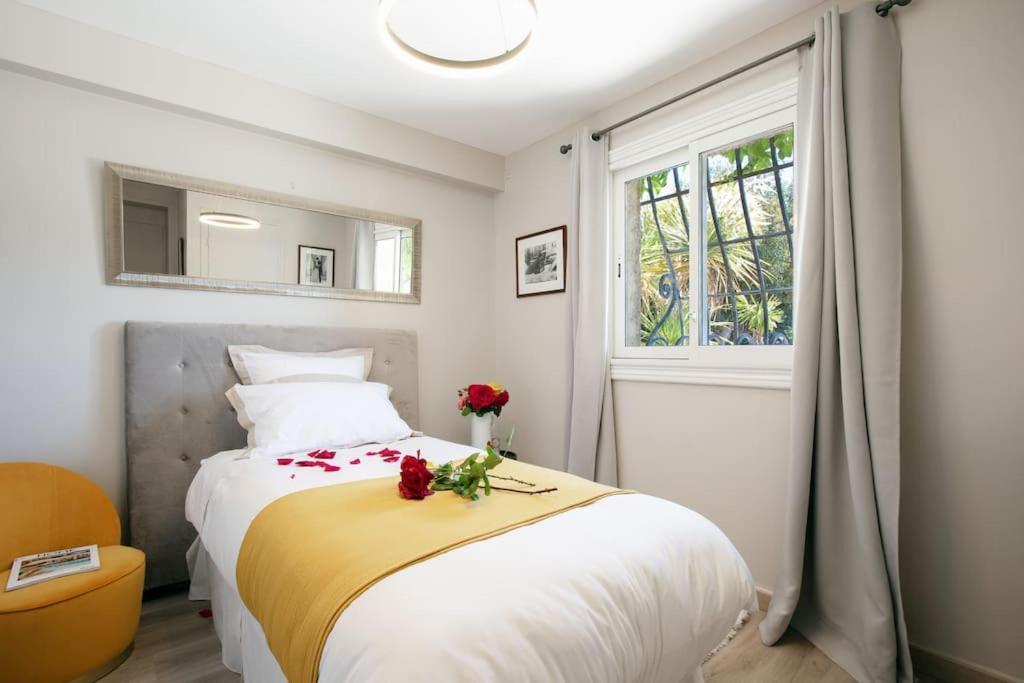 Le Castel Rose Super Cannes, Face Aux Iles De Lerins 발로리스 외부 사진