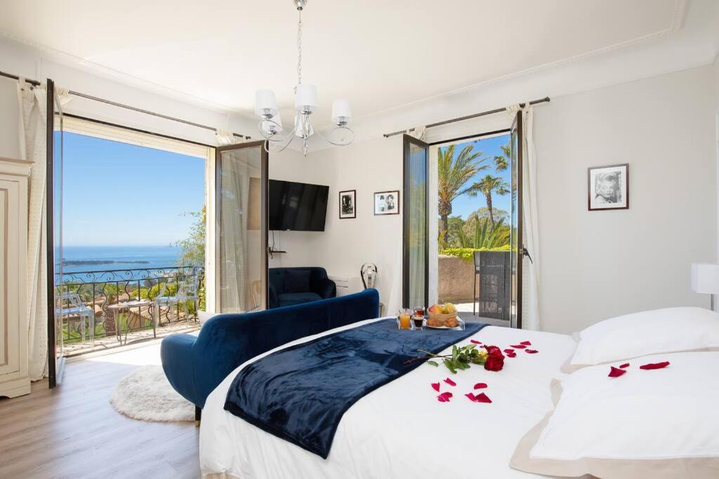 Le Castel Rose Super Cannes, Face Aux Iles De Lerins 발로리스 외부 사진