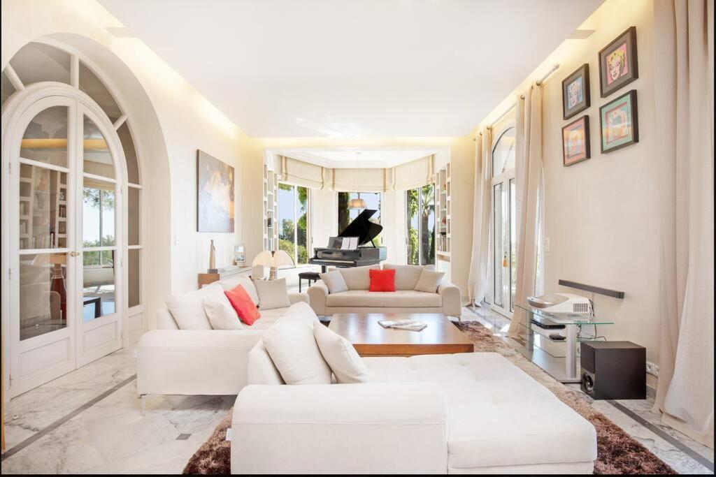 Le Castel Rose Super Cannes, Face Aux Iles De Lerins 발로리스 외부 사진